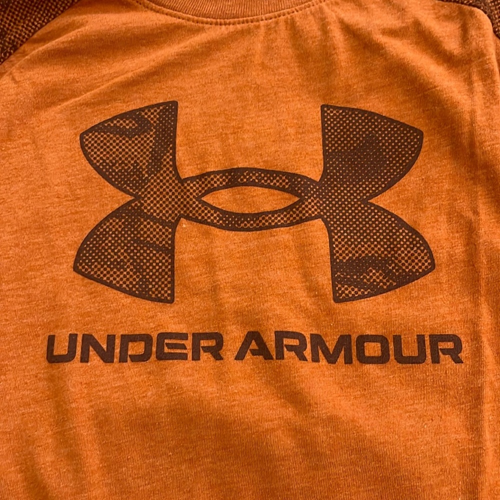 Boys Under Armour Long sleeve shirt size YLG - Picture 3 of 4